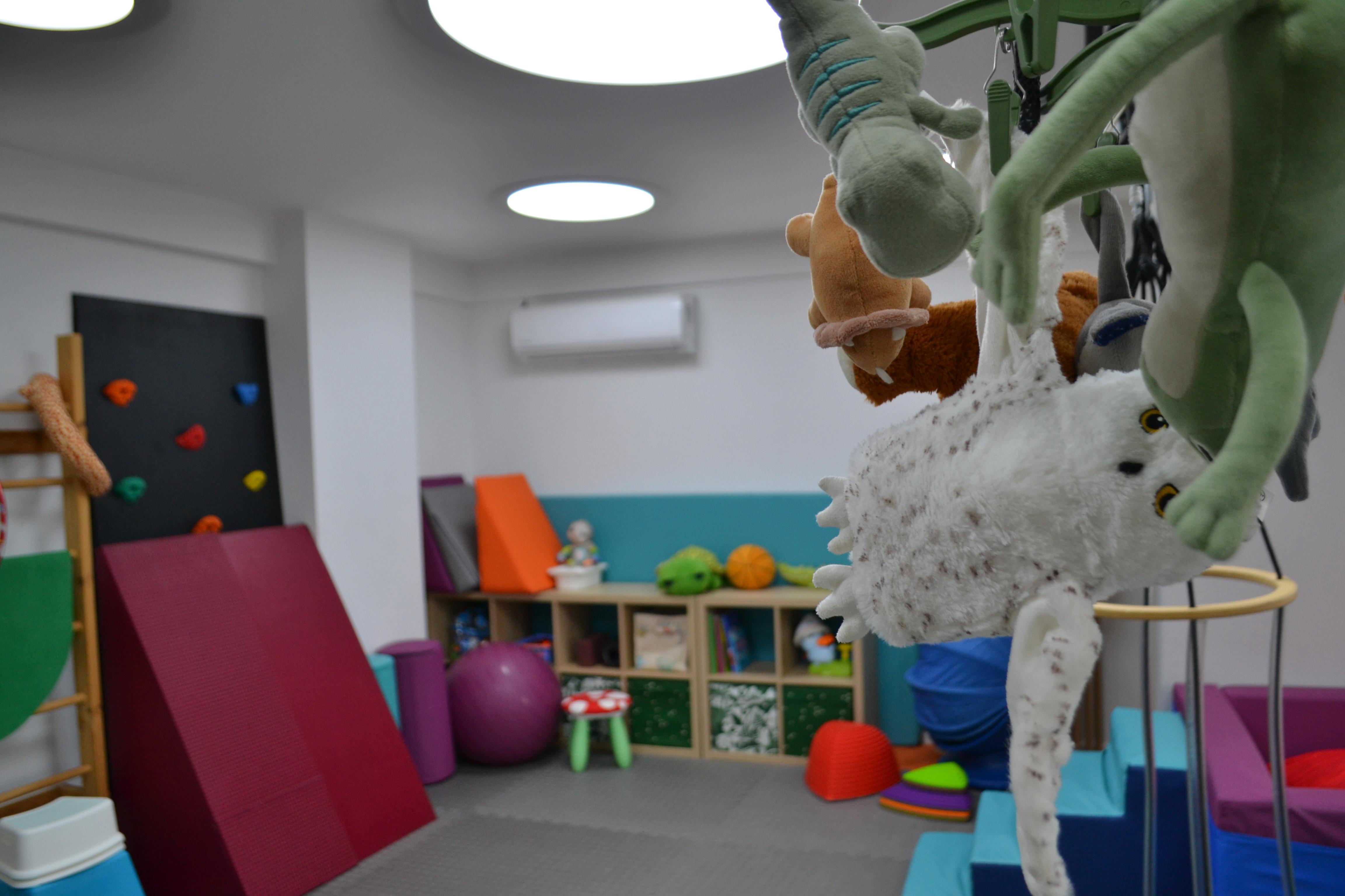 Tortikollis ve ortopedik sorunlar çocuk fizik tedavi